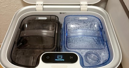 Zwei Wasserbehälter